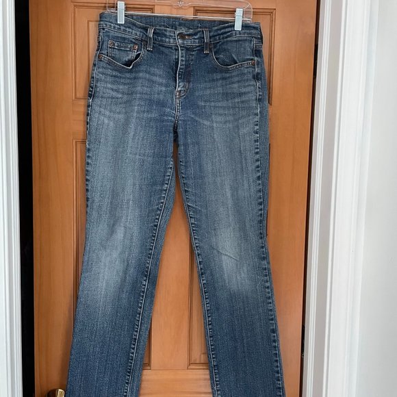 Levi Size 8 Straight Leg Jeans - Picture 1 of 3